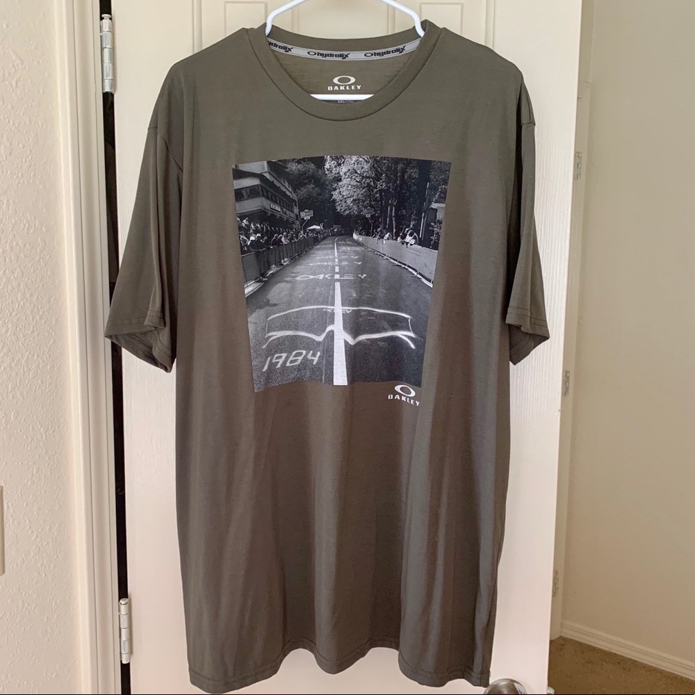 Oakley T-Shirt
